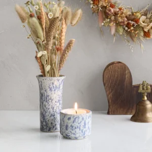 Keramische mini urn theelichthouder Helios wit & blauw gespikkeld met vaasje