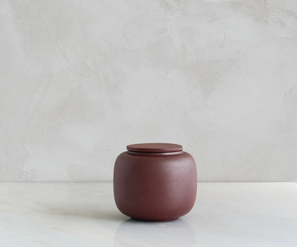 Keramische kleine urn Seres roodbruin eco engobe