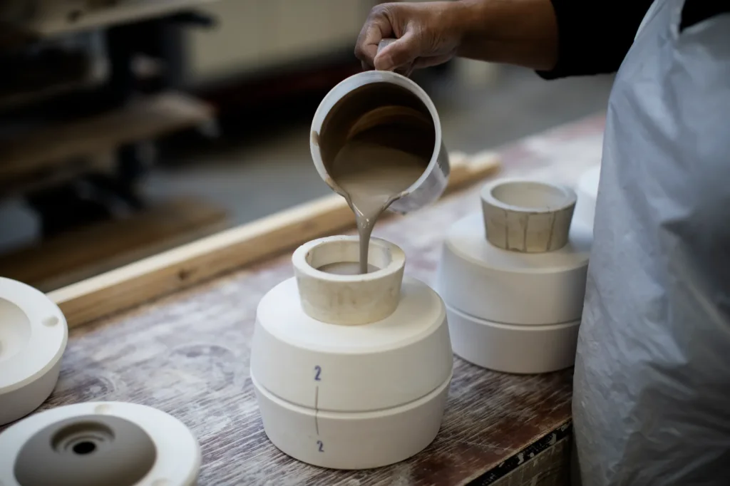 Memento Blue Pebbles by Royal Delft stap 1