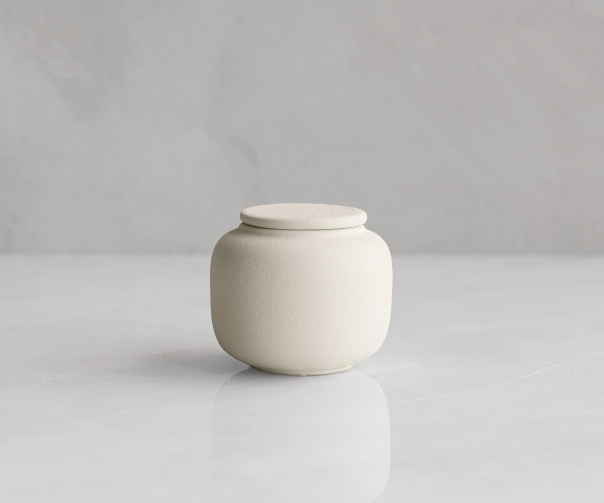 Keramische mini-urn Kora zacht beige engobe